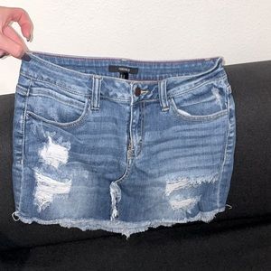 Ripped denim skirt